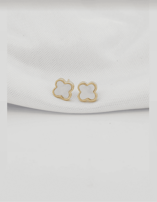 Smooth side mother-of-pearl clover earring 11264