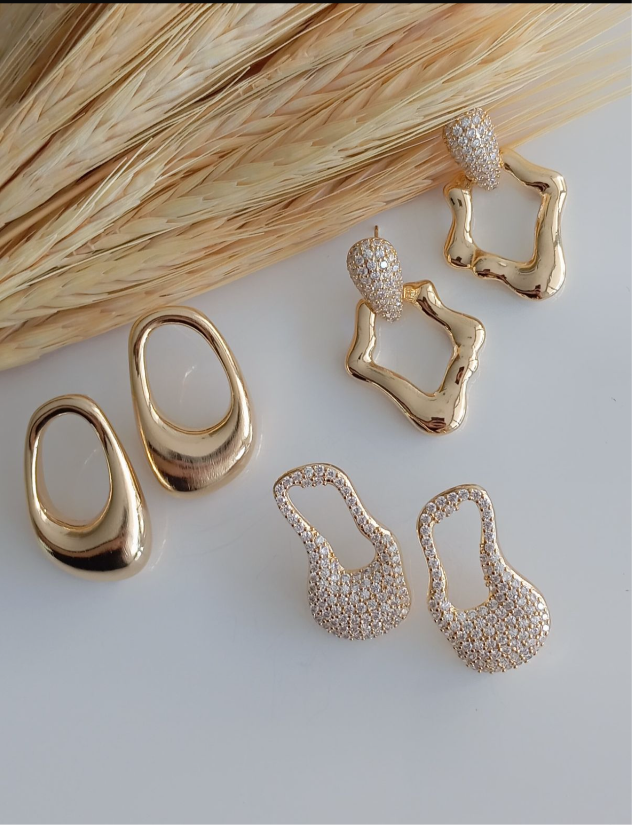 Pavé teardrop earring with smooth organic pendant 12192