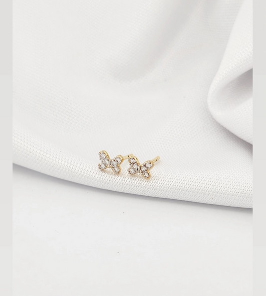 Butterfly stud earring with pavé stones and one smooth strand