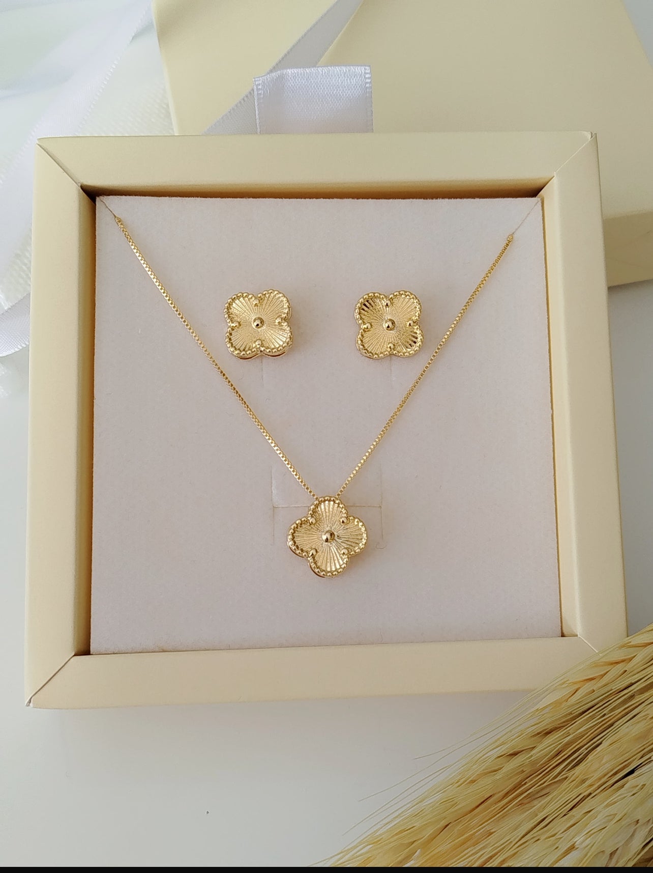 Brushed Smooth Clover Set 11214