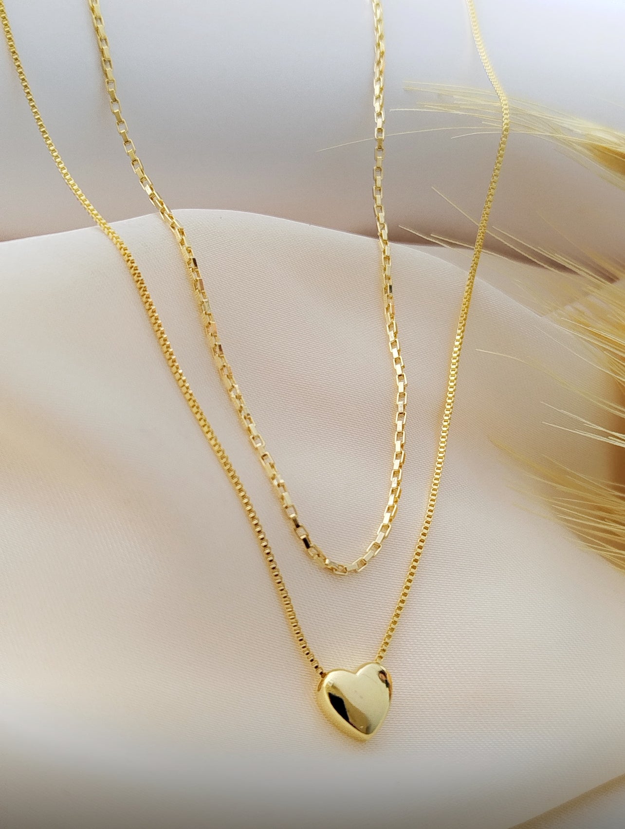 Necklace with smooth heart and cutout base 11782