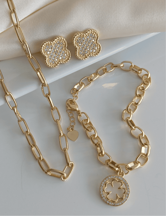 6.7-inch Round Link Bracelet with Open Clover