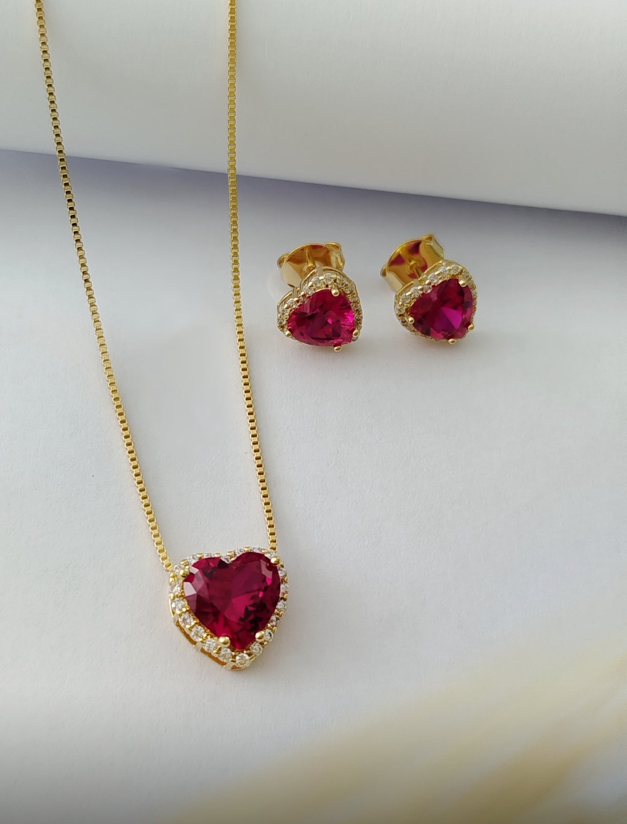 Set with heart-shaped stone 12487