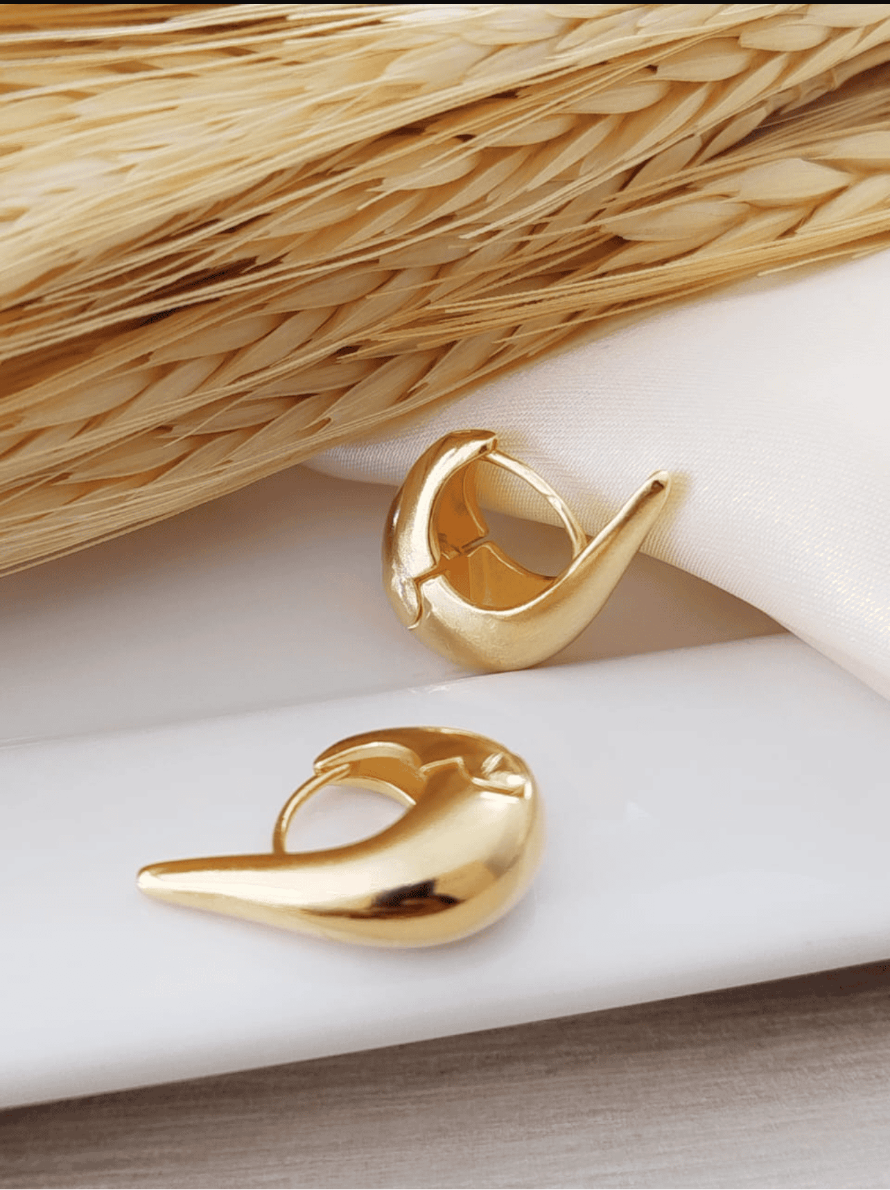 Chunky plain hoop Earring 11719