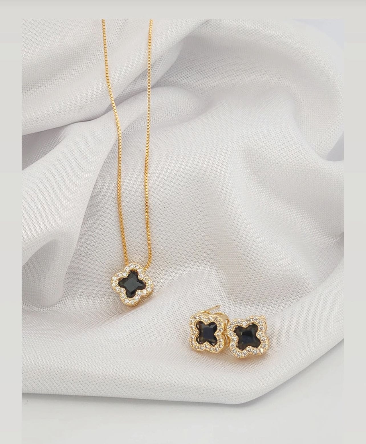 Clover set with citrine and pave sides 11213