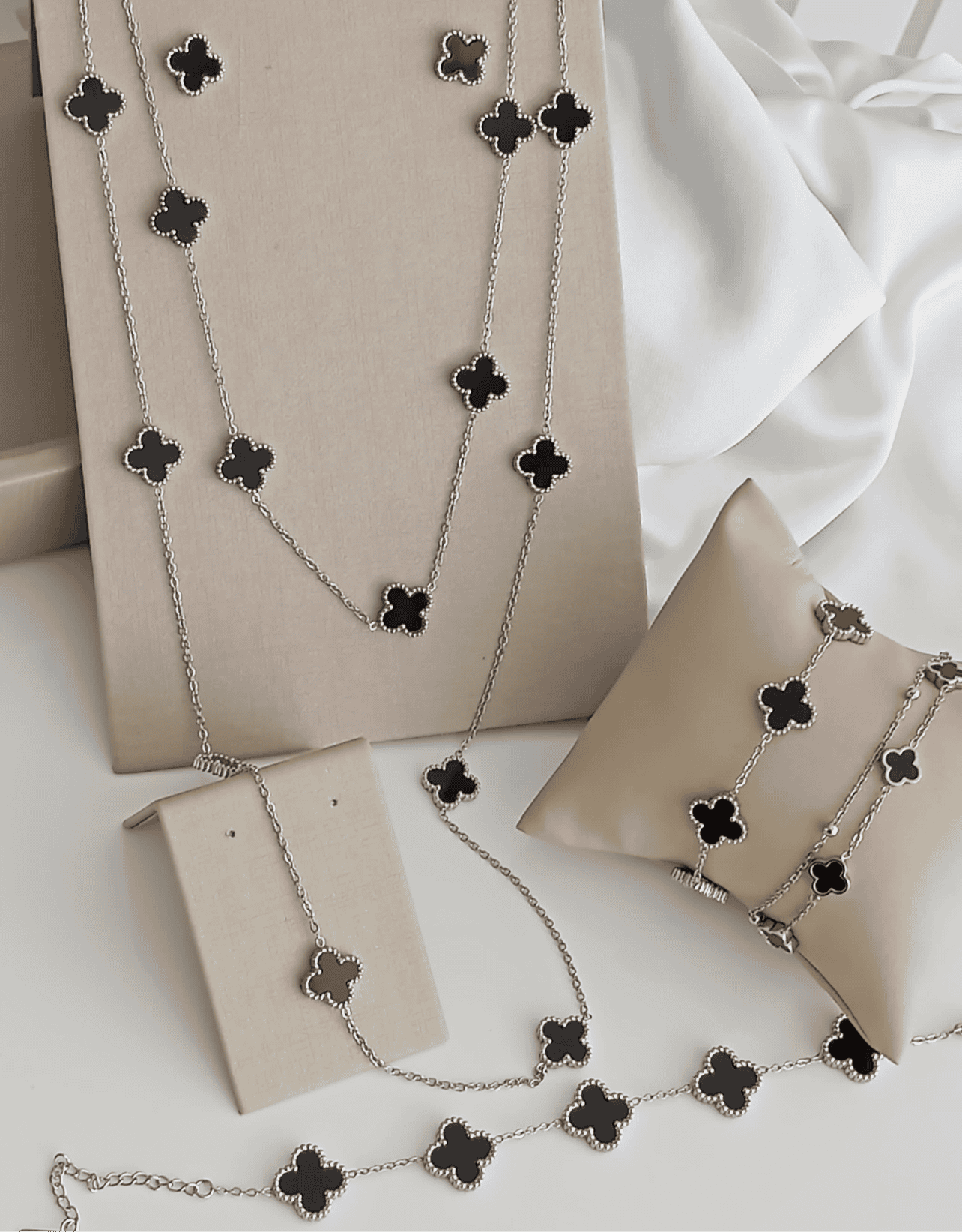 6.3-inch double stainless steel bracelet with clover 11334