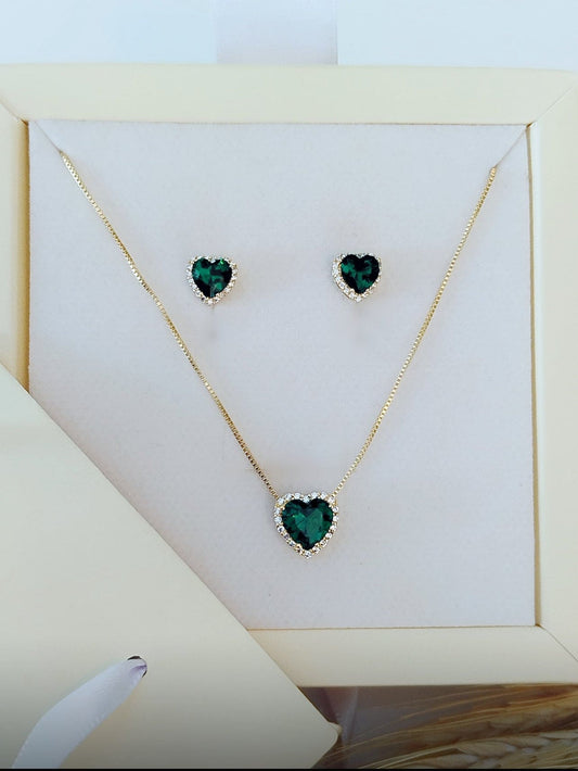 Set with Heart-shaped Sparkling Accents