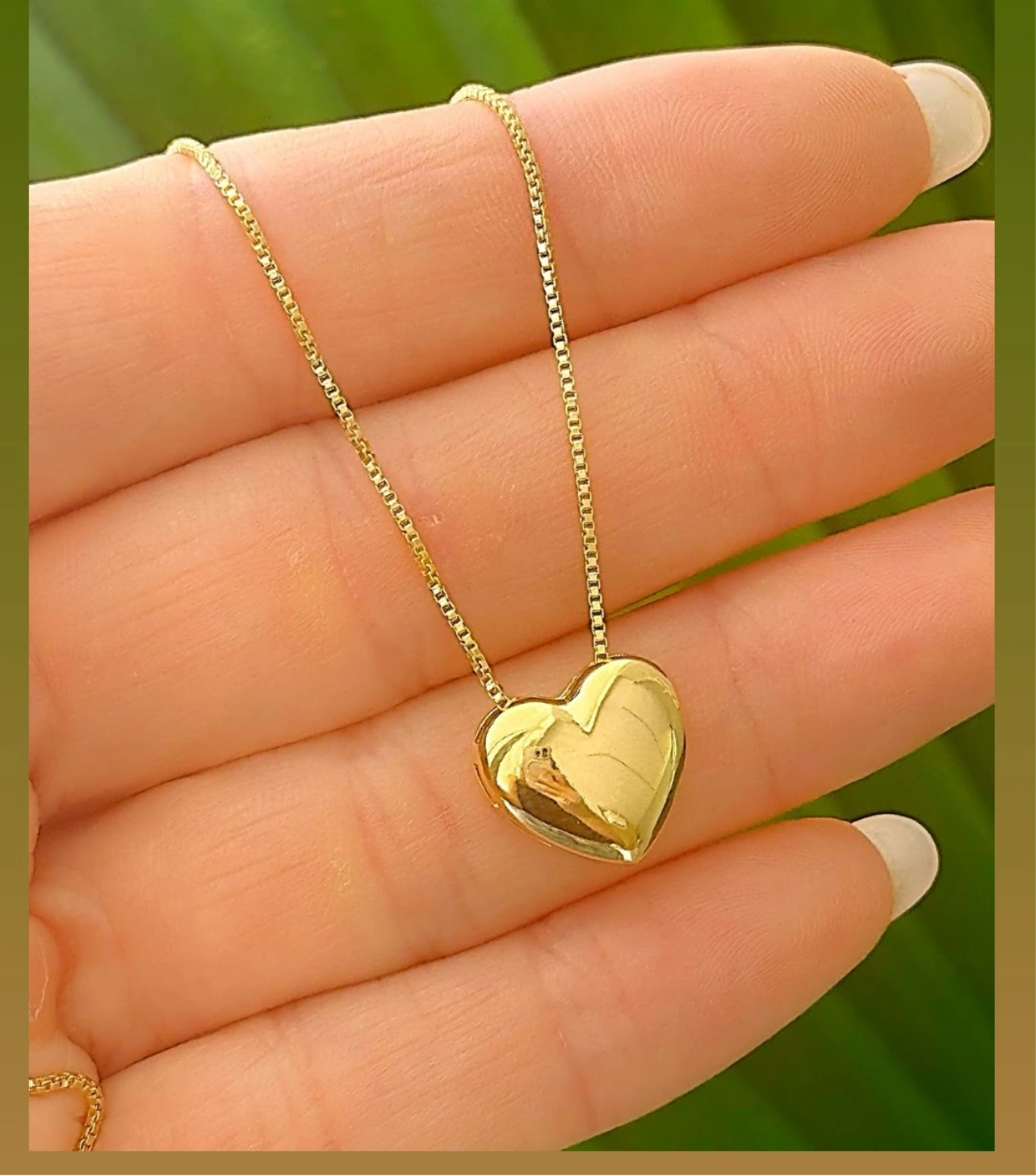 Necklace with smooth heart and cutout base 11782