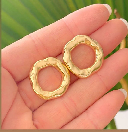 Smooth Round Organic Hoop Earring 10786