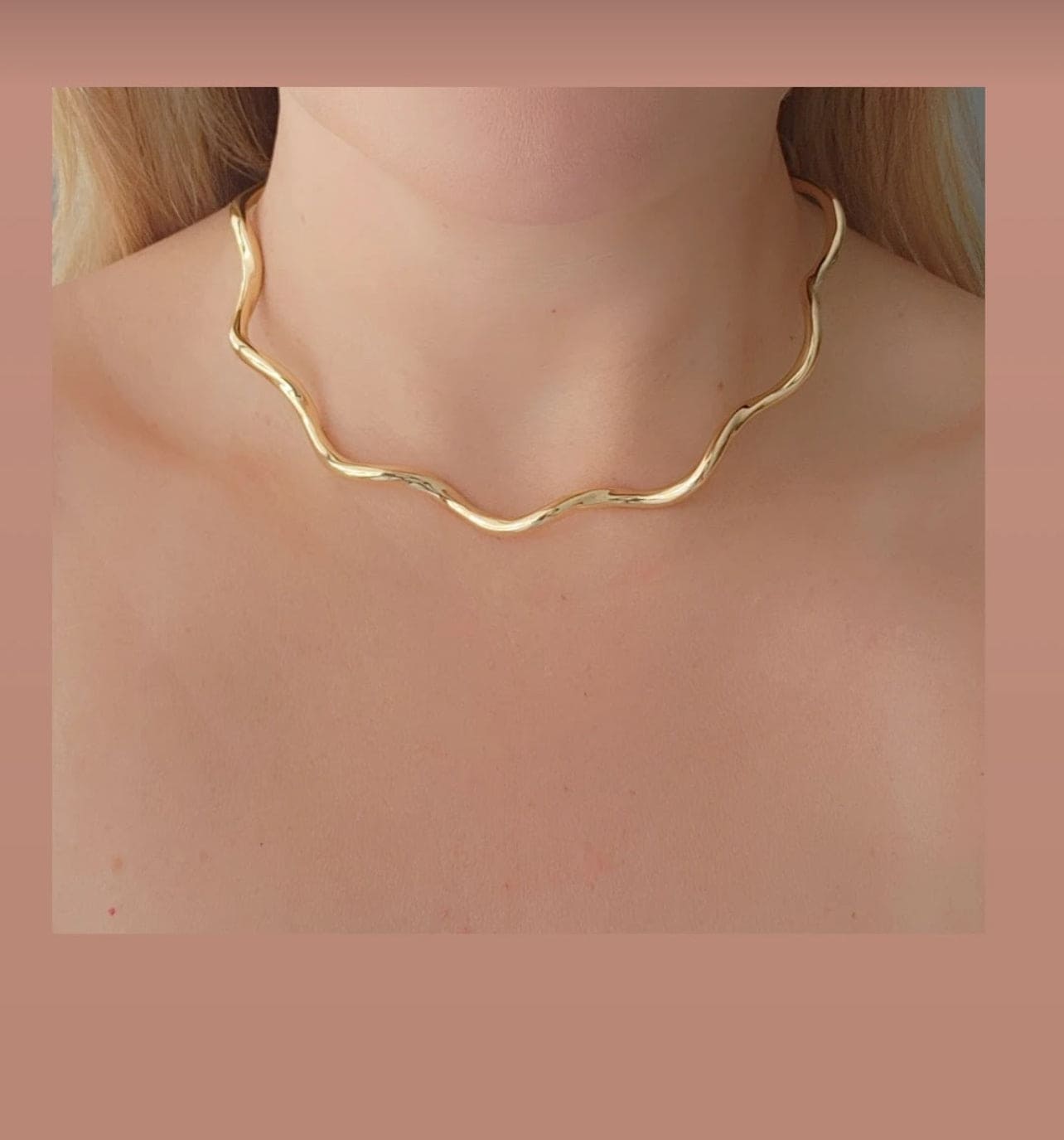 Thick smooth wavy band 9282