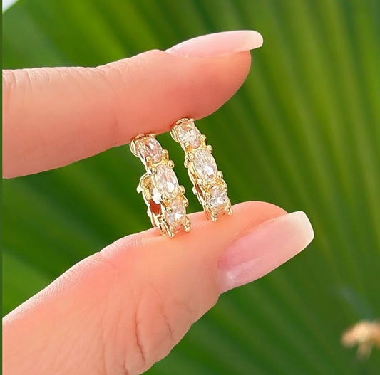 Hoop Earring with Oval Stone small 9539