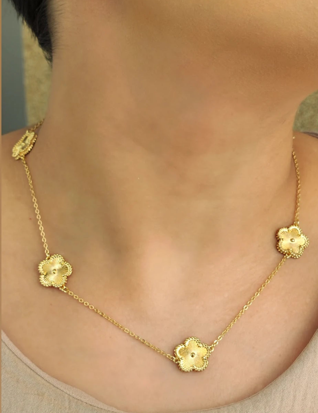 5 big flowers necklace 7421