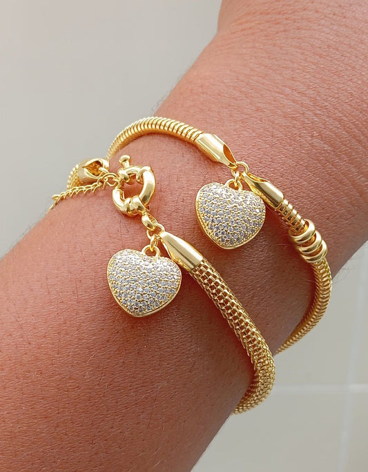 11811 6.7-inch rat tail bracelet with heart