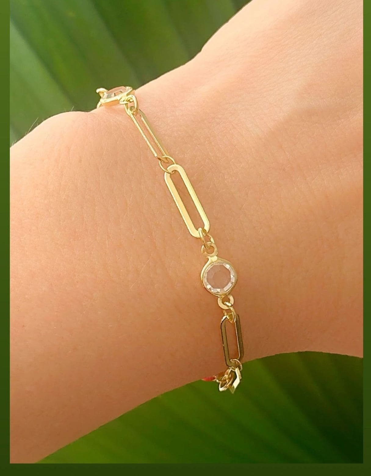 11862 6.7-inch bracelet with long links and 4 light point stones
