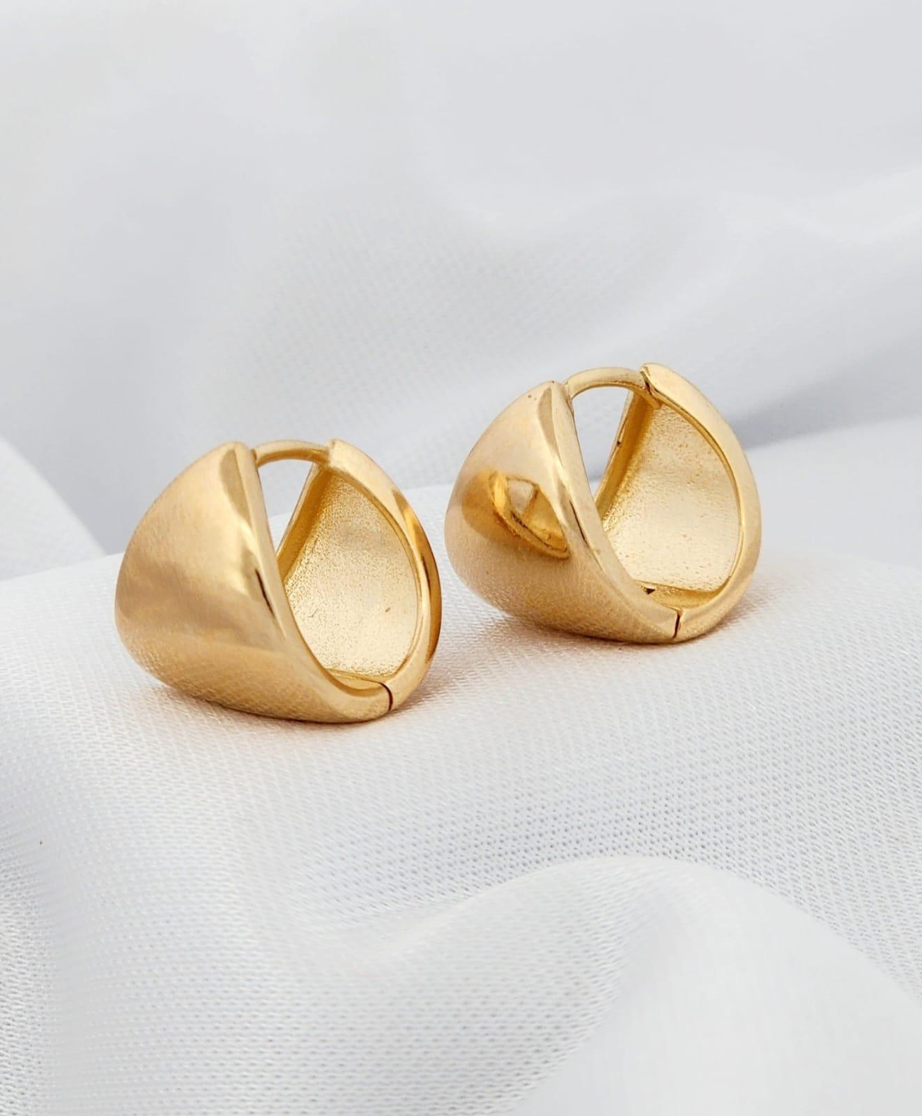 Smooth curved drop hoop 9582