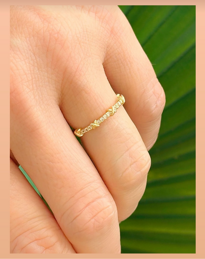 Ring with One Pavé Strip and 5 "x" Details