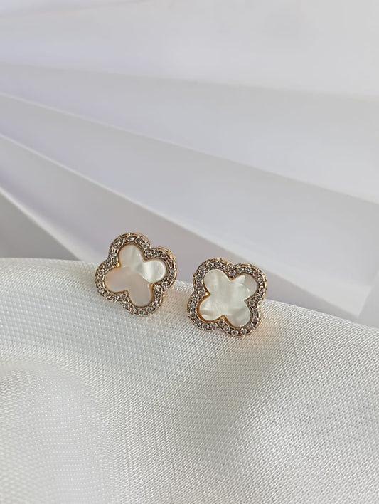 Flower Earring with a Strand and Open Base 10084