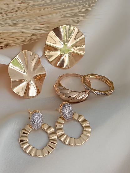 Pavé Oval Base Earring