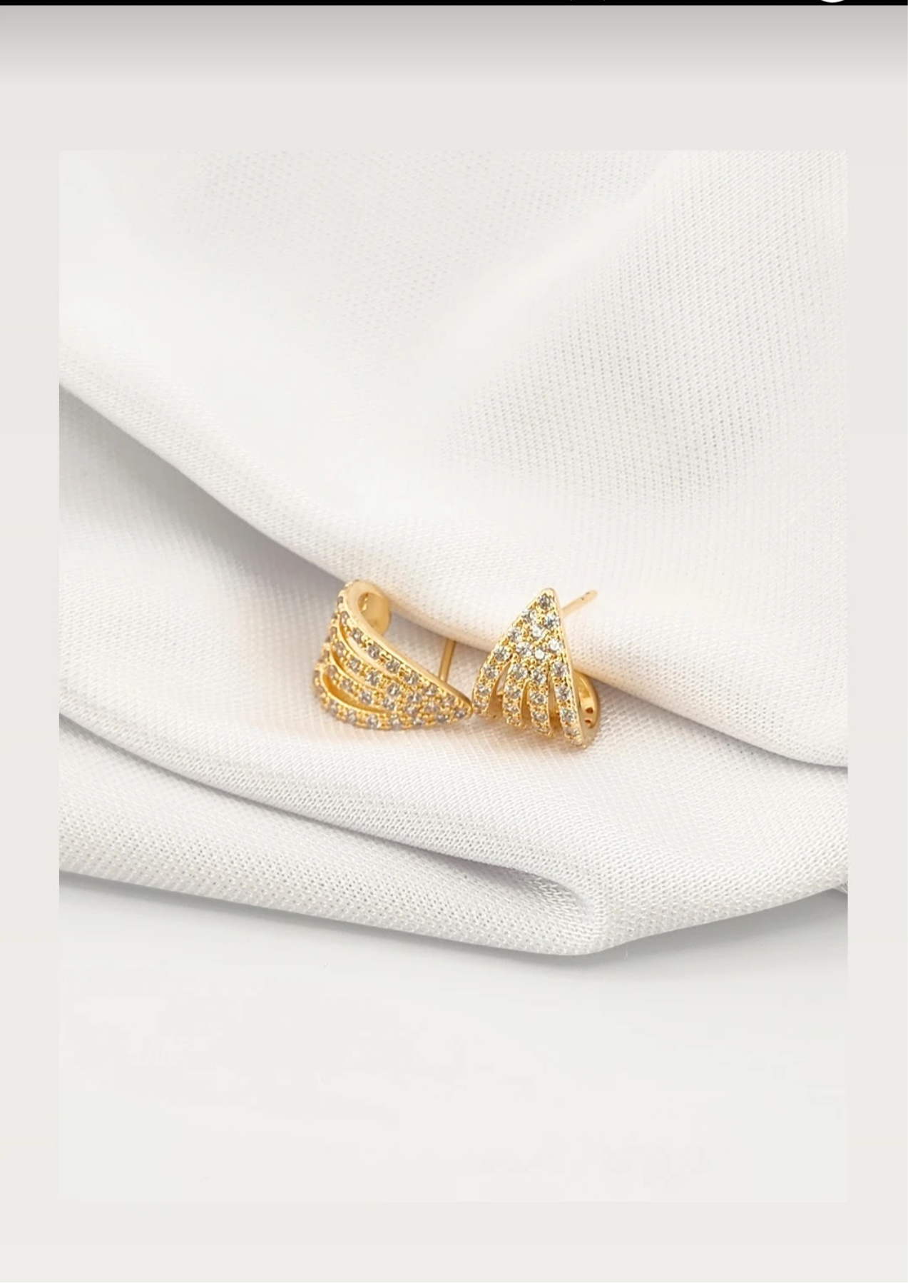 Claw Earring with 4 Strands in Curved Drop Style 10993