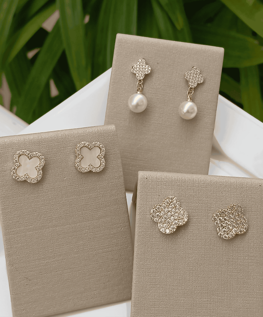 Earring with a Single Pavé Flower and Sparkling Accents