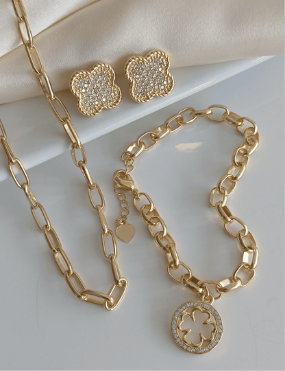 6.7-inch Round Link Bracelet with Open Clover