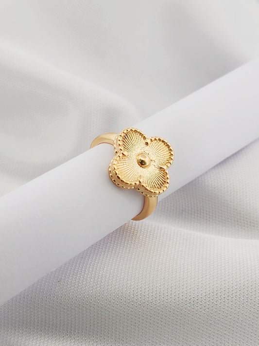 Scratched Four-Leaf Clover Ring with Small Ball 11104