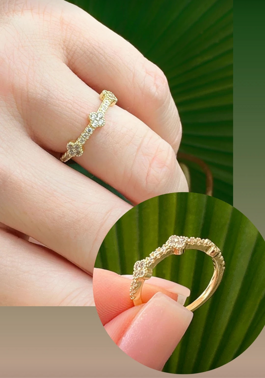 Clover Ring