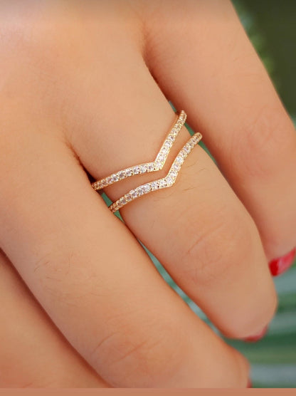 Double Band V-shaped Ring with Pavé Setting