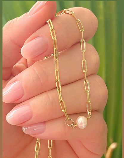 Necklace with Sparkling Accents