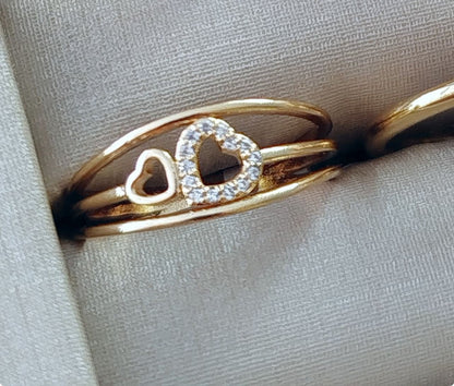 Stylish Three-band Ring Featuring a Sparkling Heart and a Plain One