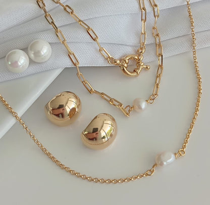 Necklace with Sparkling Accents