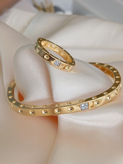 Square Ring with Smooth Dots