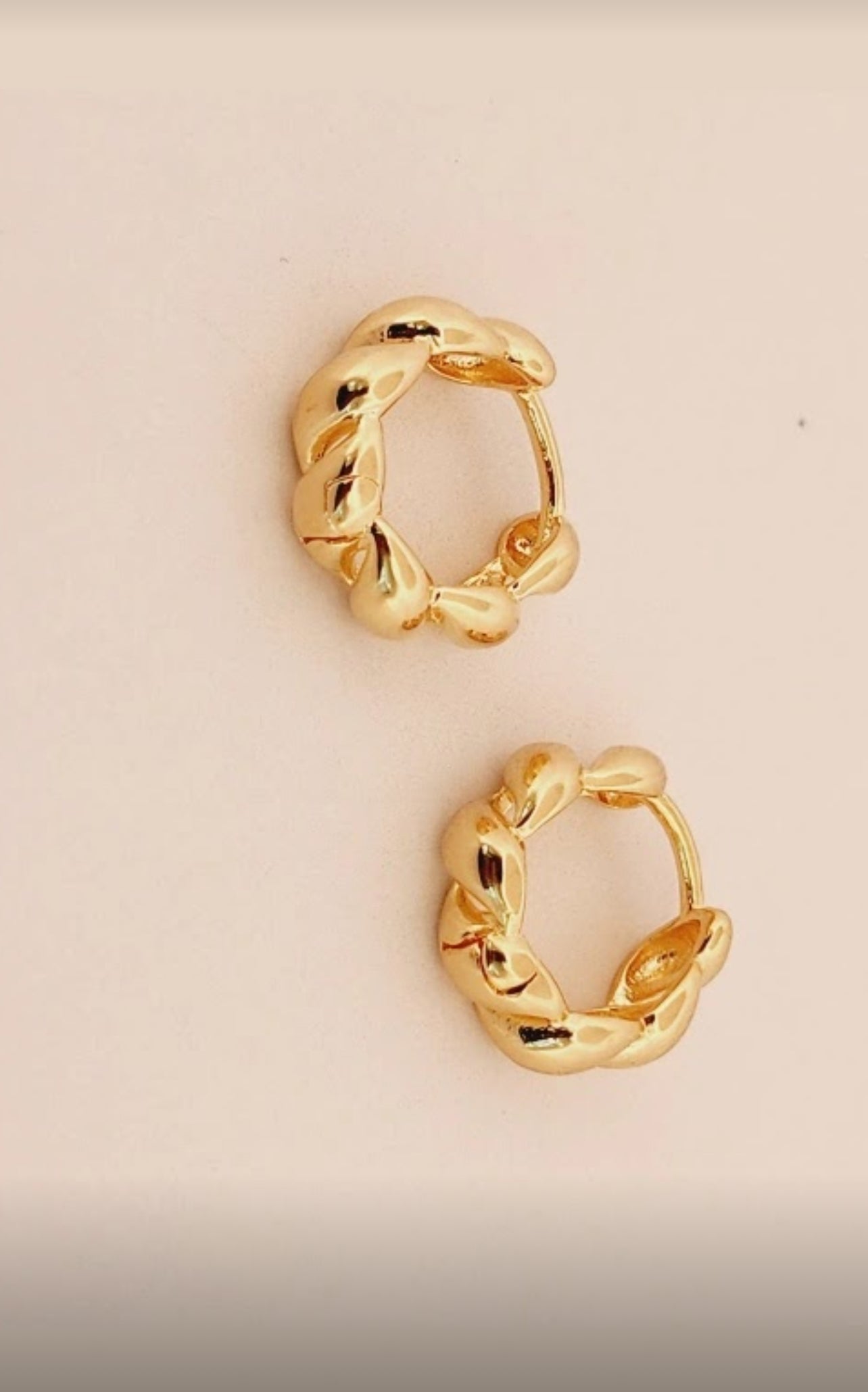 Smooth croissant earring 10916