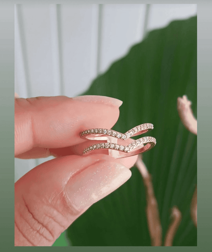 Double Band V-shaped Ring with Pavé Setting