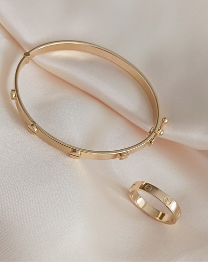 Smooth Ring with Embossed Details