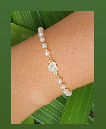 Pearl bracelet with heart pendant 6’’ 9010