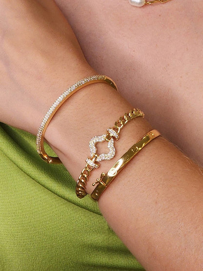7-inch Bracelet with 1 Hollow Flower and Curb Chain