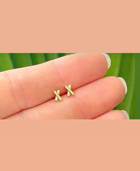Smooth X Earring