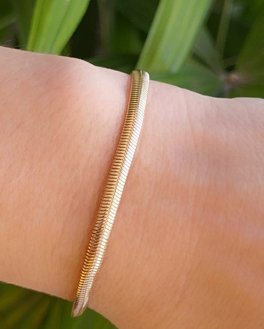 German Flat Wire Bracelet 17cm 7906