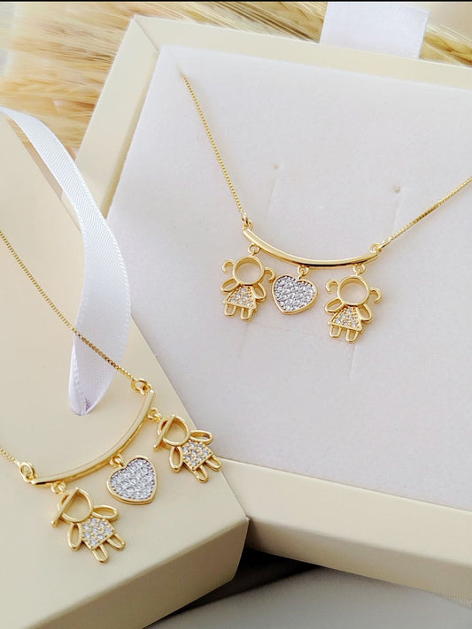 Necklace with two kids and a heart 10454