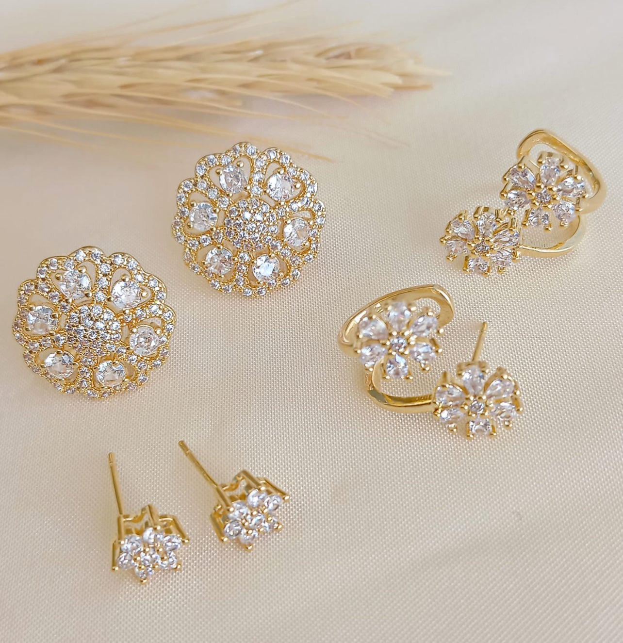 Flower Earring Pave-Set with Stones and Zirconia 9657