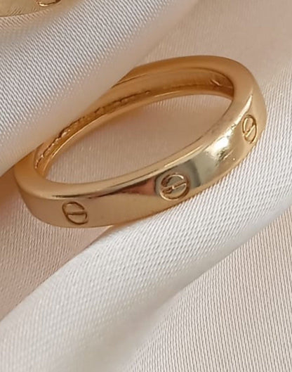 Smooth Ring with Studs