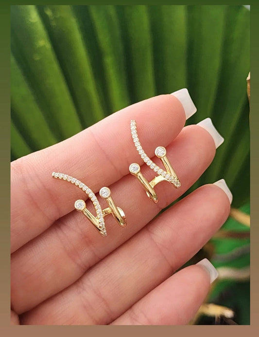 Earring with 1 Studded Strip and 2 Light Spots