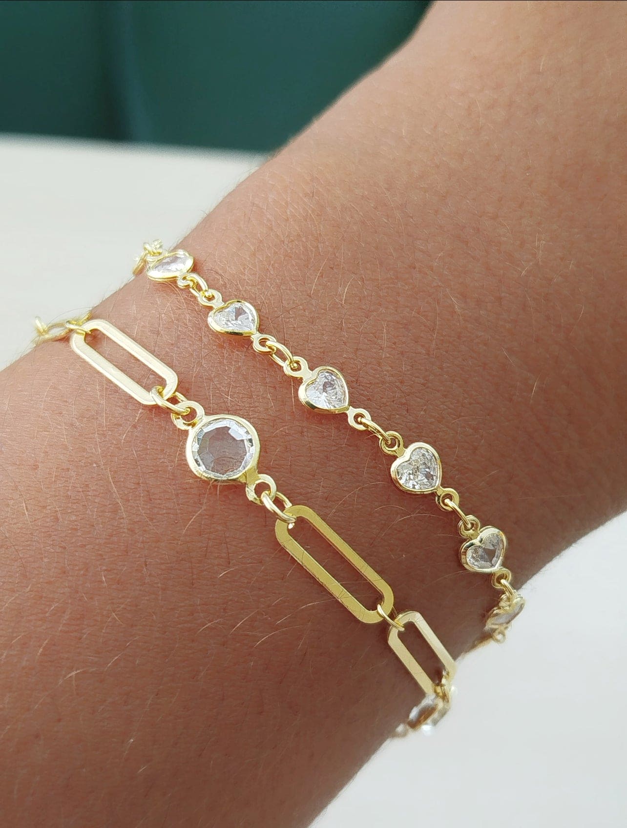 11862 6.7-inch bracelet with long links and 4 light point stones