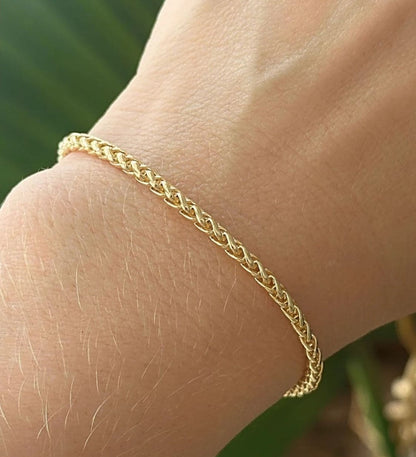 Medium Curb Link Bracelet