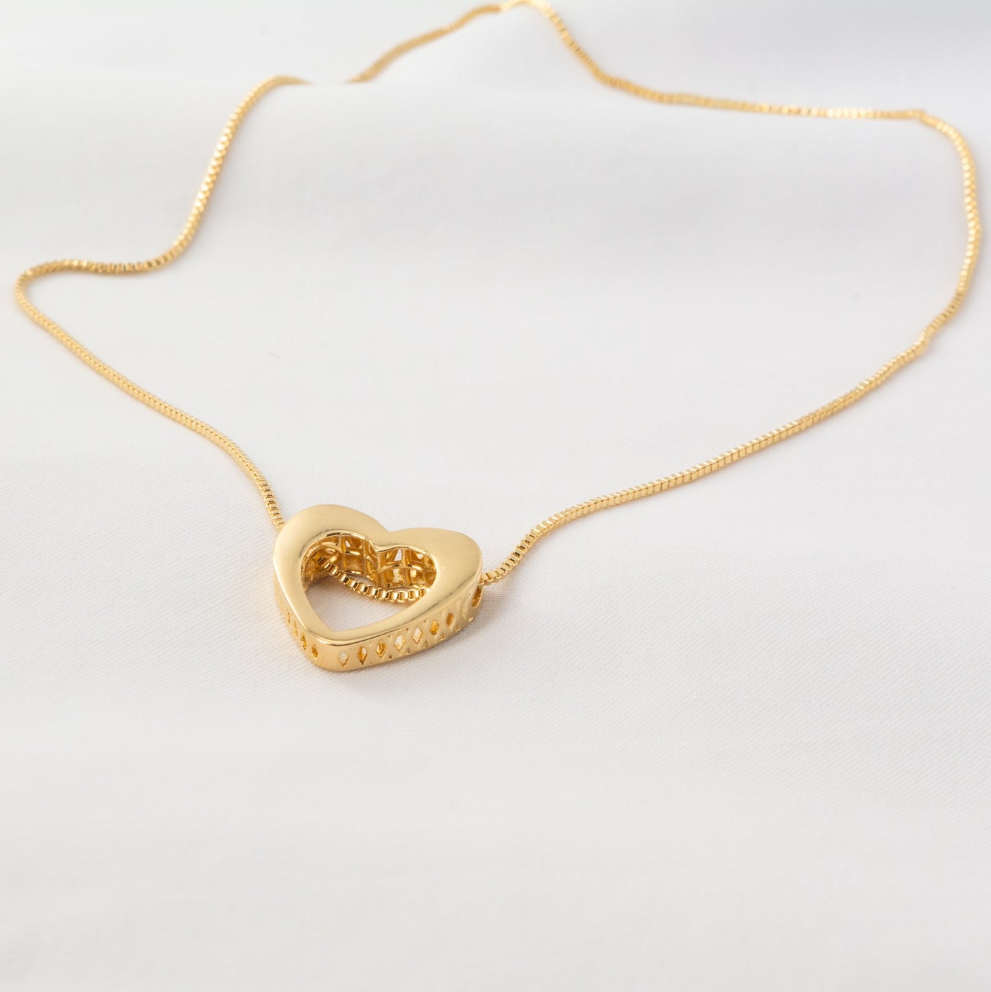 Heart Necklace with Lacy Sides 17.7 inches 11064